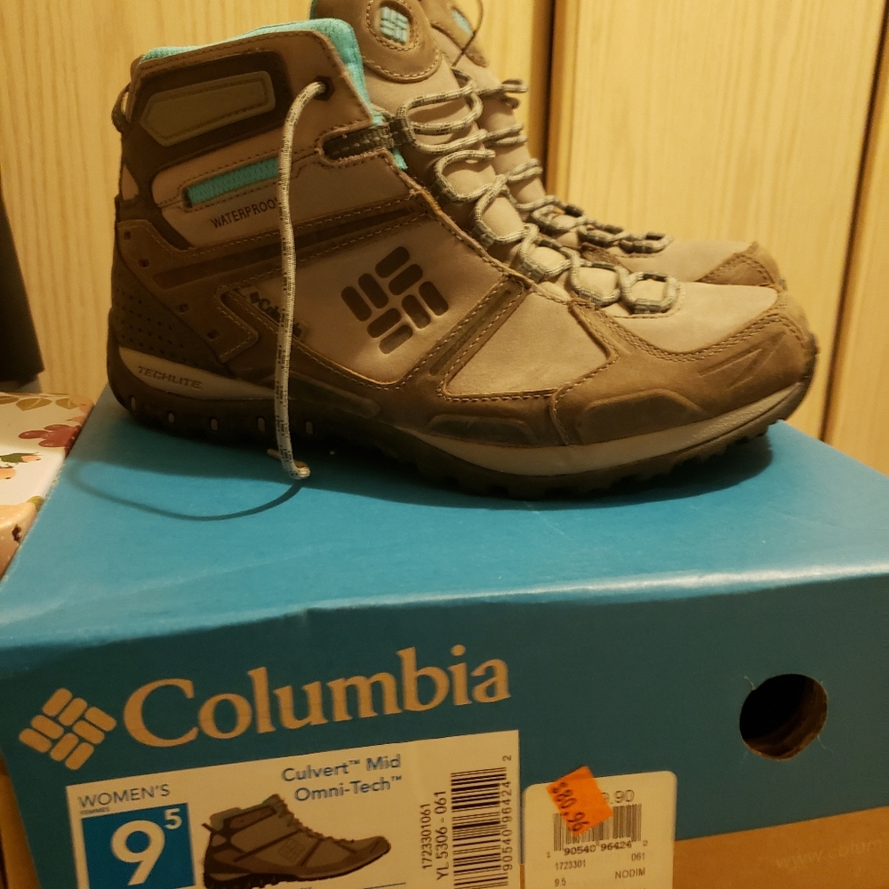 Columbia Hiking Boots